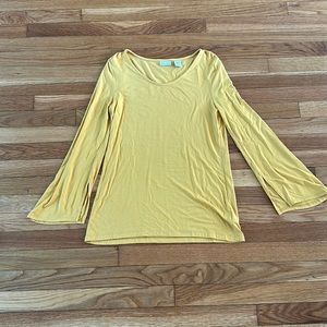 Mercer & Madison golden loose top.